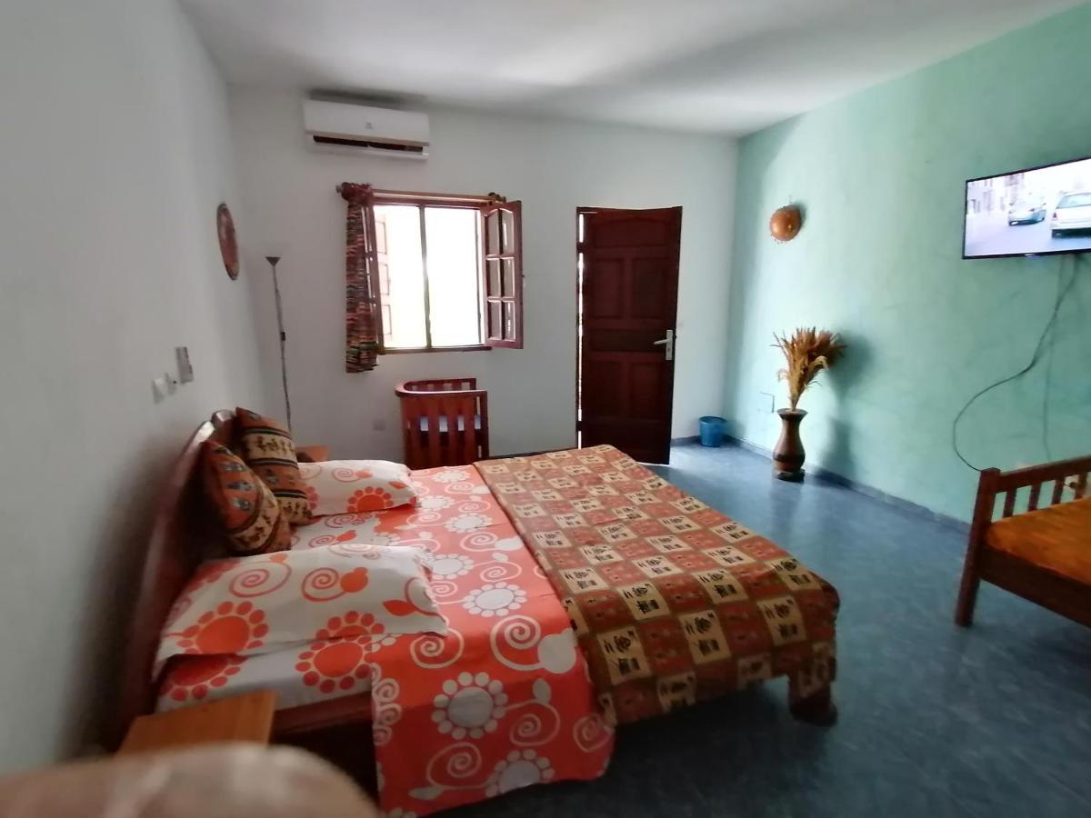 Capriccio Hotel Grand-Bassam Екстериор снимка
