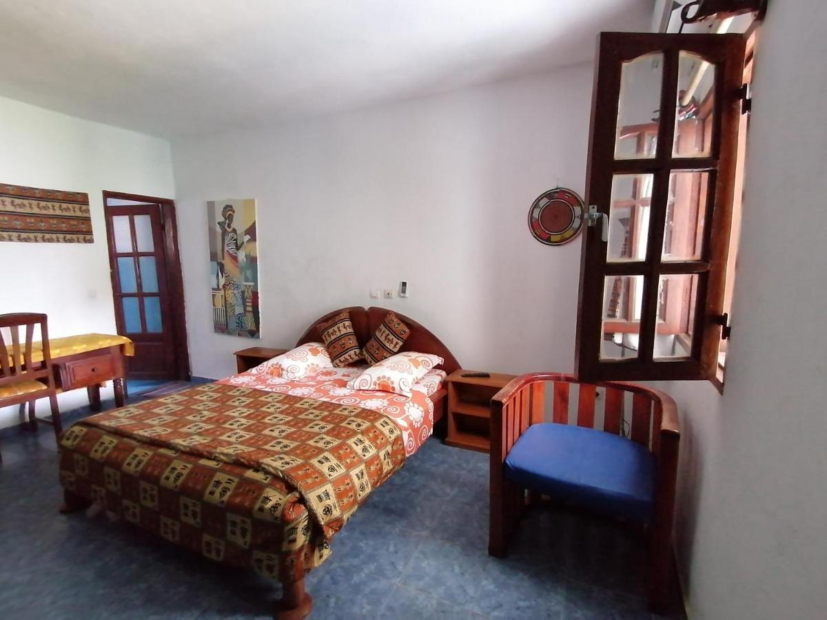 Capriccio Hotel Grand-Bassam Екстериор снимка